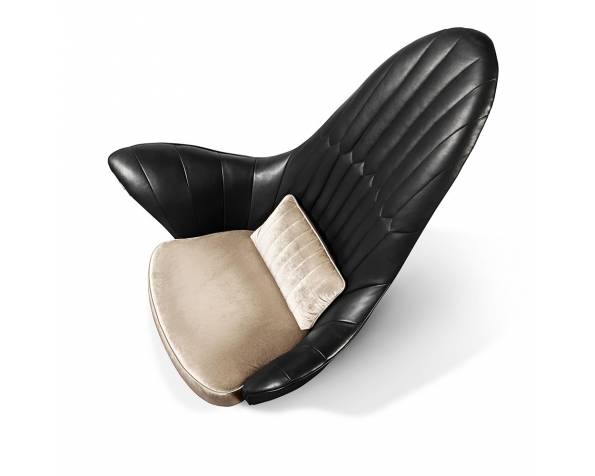 Wunjo armchair