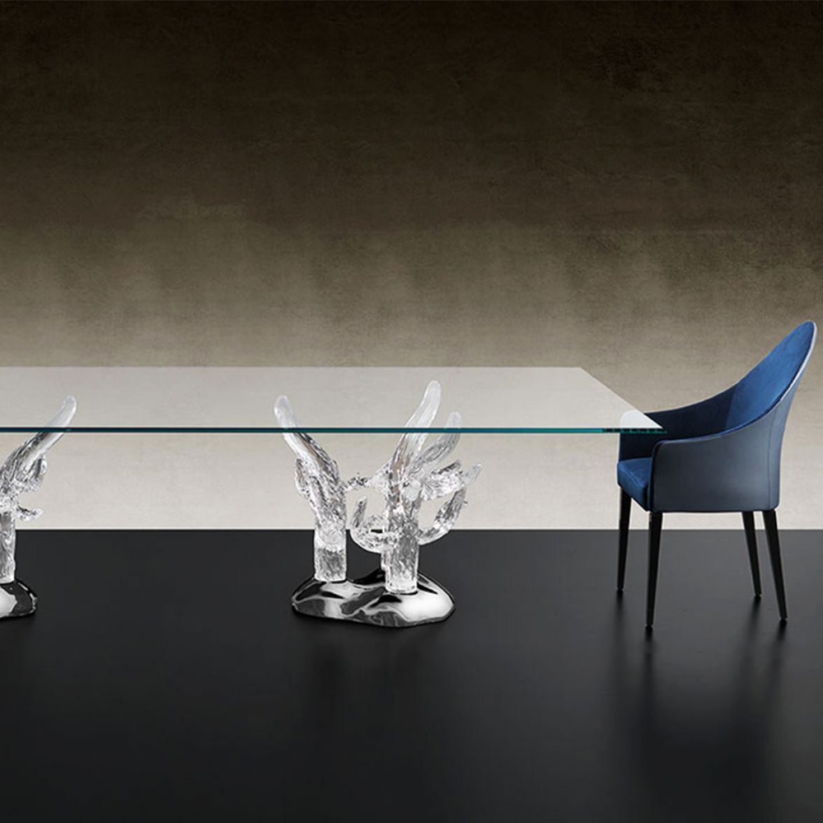 Corallo 72 Table