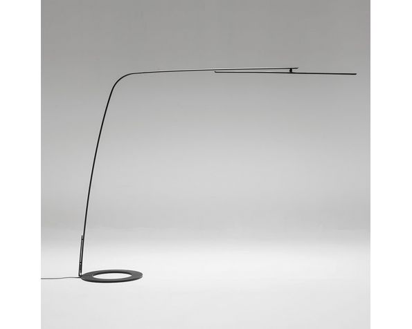 Stealth floor lamp