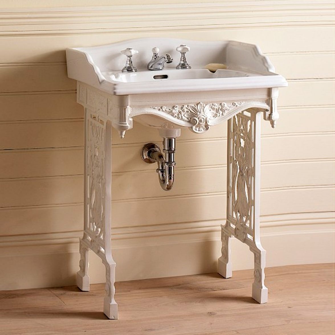 Angel console for basin