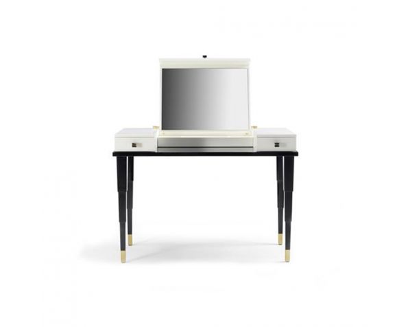 Lumiere vanity table