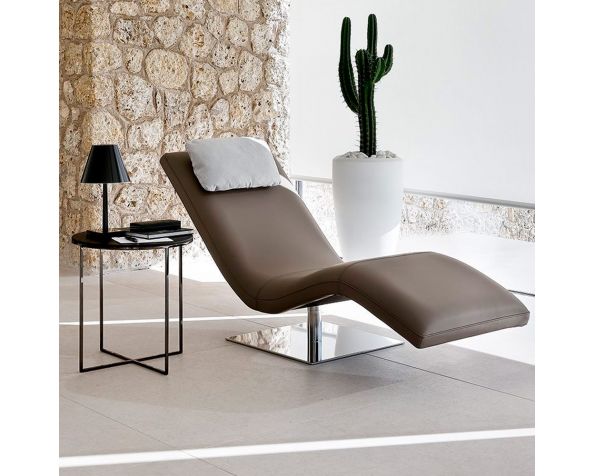 Kalinda chaise lounge