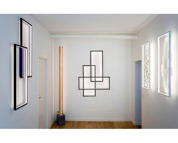 TRIO LT wall sconce