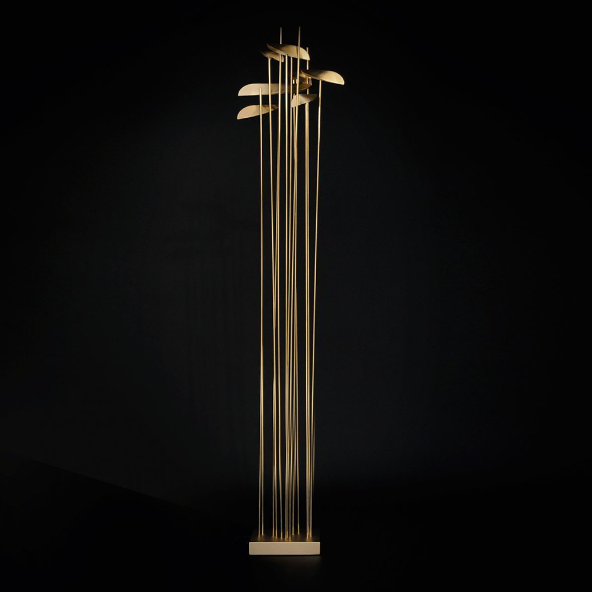 Anodine floor lamp