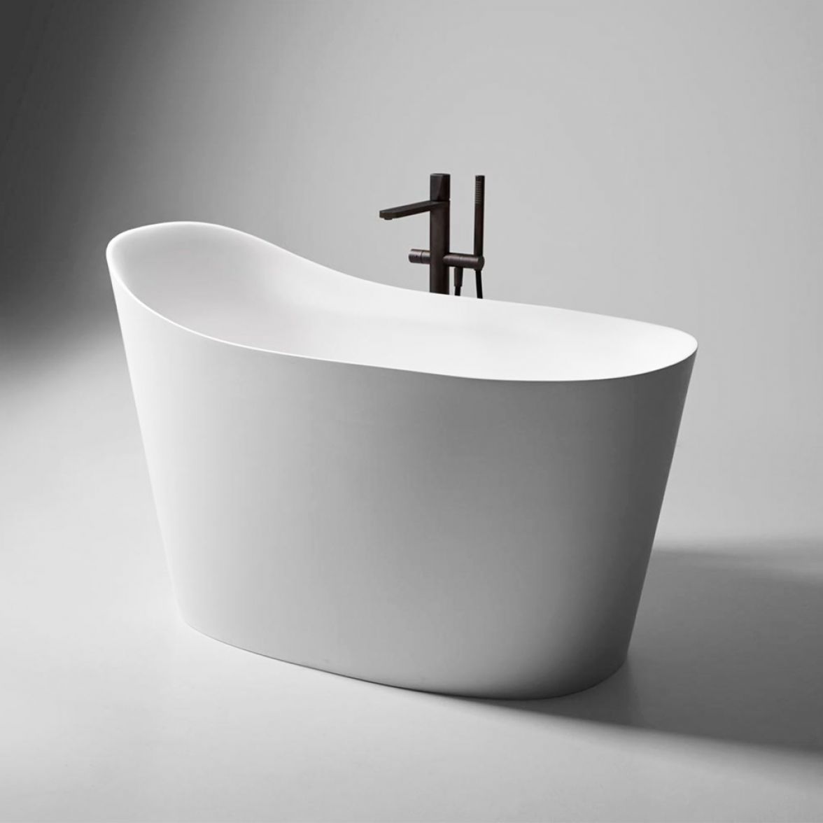 Mastello bathtub