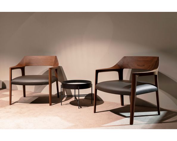 Scheggia lounge armchair