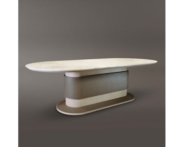 Balmoral Essence table