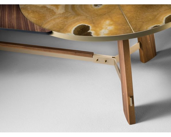 Opera table